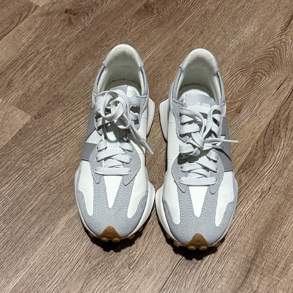 New Balance 327 sneakers